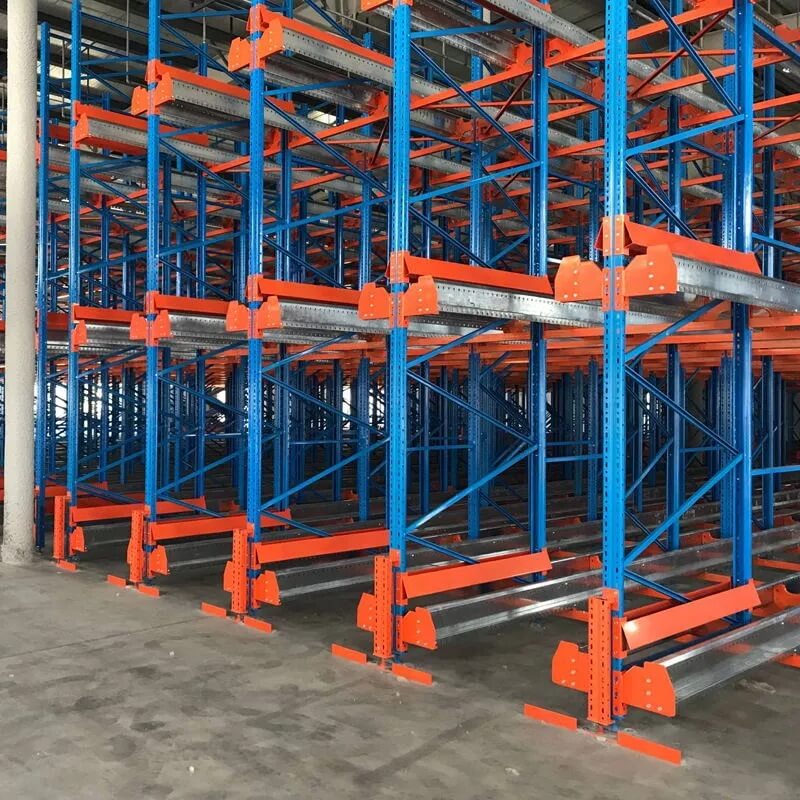 Soğuk zincir lojistik depolamada yaygın olarak kullanılan depolama rafları